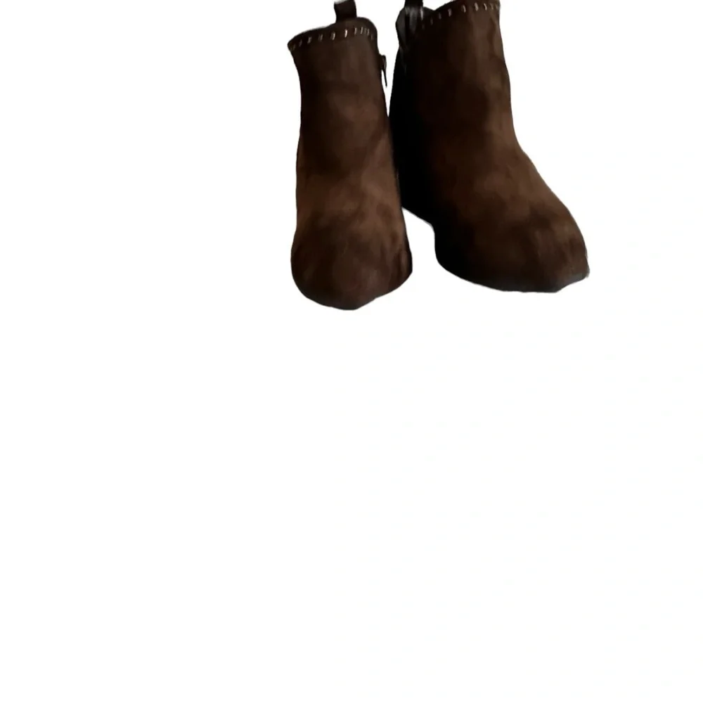 🔴 5 for $40 SALE!  Sonoma Brown Faux Suede studded zipper closure booties sz 9